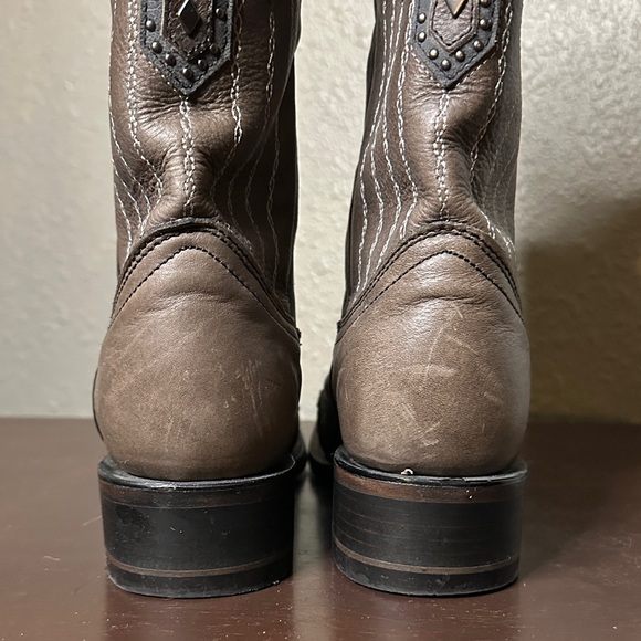 CORRAL VINTAGE Studded Detail Boots - Picture 4 of 9